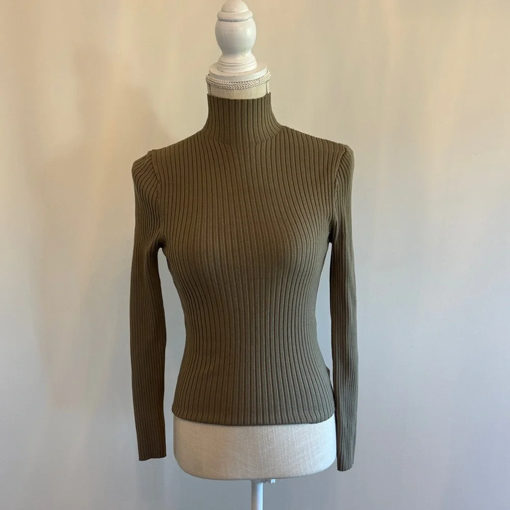 ZARA Mockneck Ribbed Shirt - Picture 1 of 3